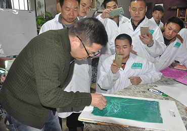 手繪教學進入TASSANI塔薩尼藝術塗裝培訓課